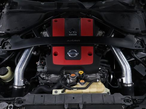 Used 2016 Nissan 370Z NISMO image 18