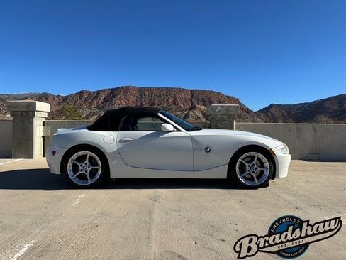 Used 2006 BMW Z4 3.0si image 3