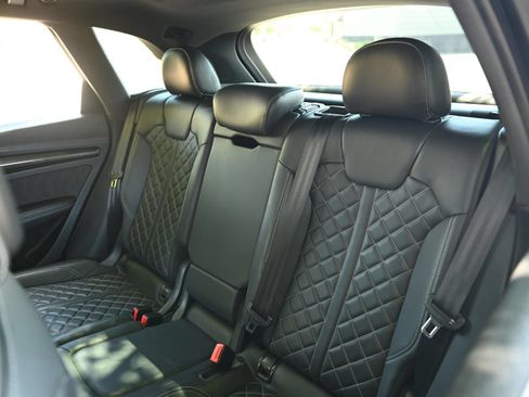 Used 2019 Audi SQ5 Premium Plus AWD/4WD image 16