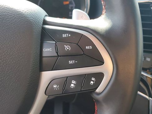 Used 2020 Jeep Grand Cherokee Trailhawk w/ Trailhawk Luxury Group AWD/4WD image 32