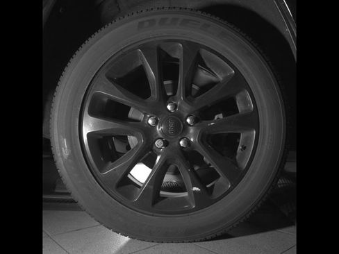 Used 2020 Jeep Grand Cherokee Altitude image 12