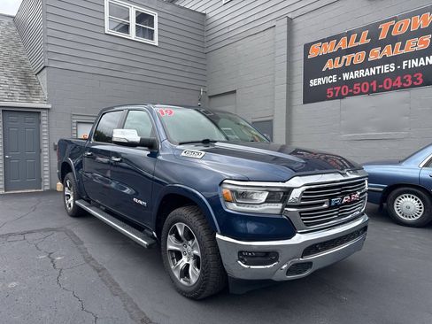 Used 2019 RAM 1500 Laramie AWD/4WD image 1