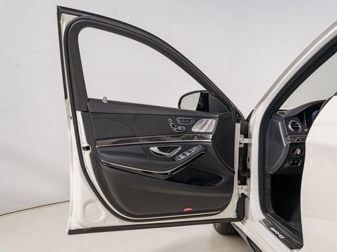 Used 2020 Mercedes-Benz S 63 AMG 4MATIC Sedan image 17