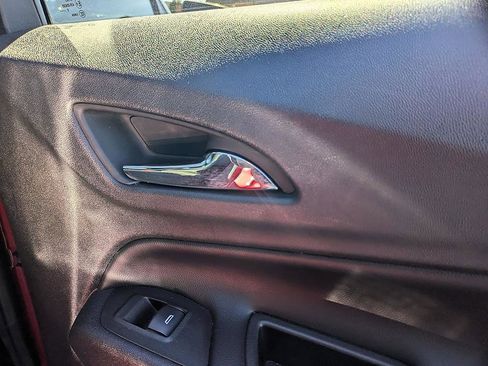 Used 2020 Chevrolet Equinox LT image 37