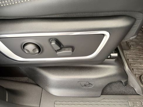 New 2026 RAM 1500 Laramie AWD/4WD image 33