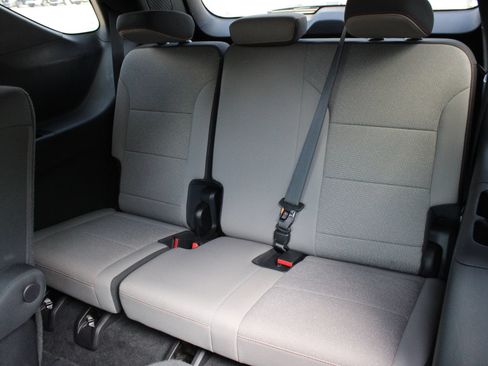 Used 2026 Chevrolet Traverse LT w/ Driver Confidence Package FWD image 18