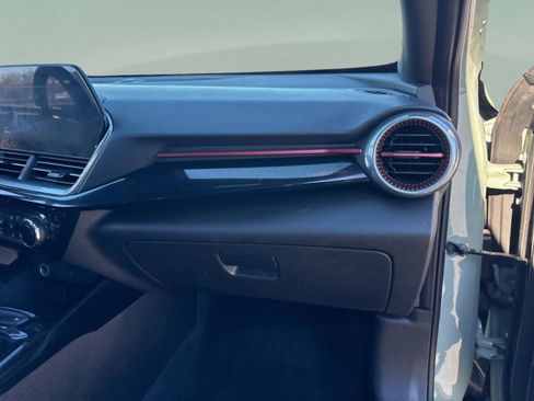 Used 2024 Chevrolet Trax RS w/ Driver Confidence Package image 27