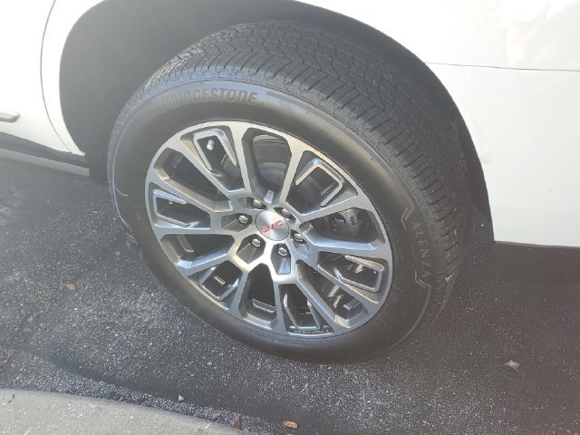 New 2026 GMC Yukon Denali w/ Sun & Power Step Package RWD image 3