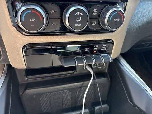 Used 2022 RAM 1500 Laramie image 25