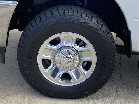 Used 2022 RAM 2500 Big Horn w/ Cold Weather Group image 24