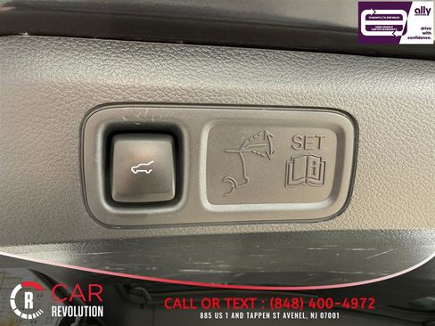 Used 2024 Ford Expedition Max Limited AWD/4WD image 10