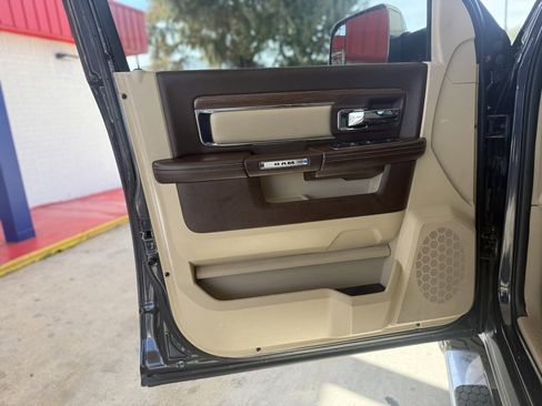Used 2013 RAM 1500 Laramie w/ Convenience Group image 15