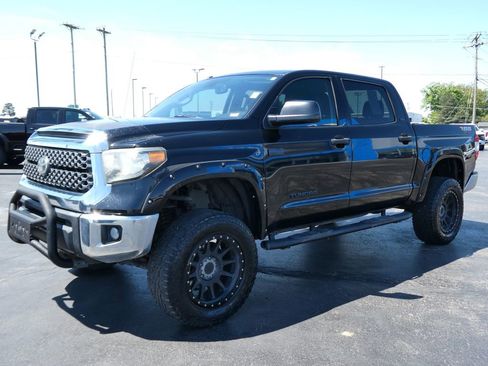 Used 2019 Toyota Tundra SR5 w/ SR5 Upgrade Package AWD/4WD image 8