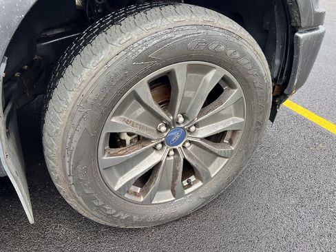 Used 2018 Ford F150 Lariat image 7