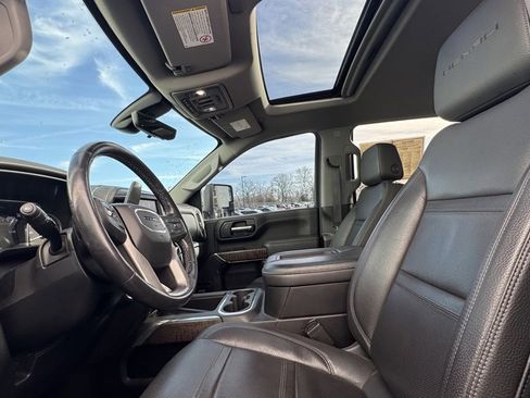 Used 2021 GMC Sierra 3500 Denali w/ Denali Ultimate Package image 23