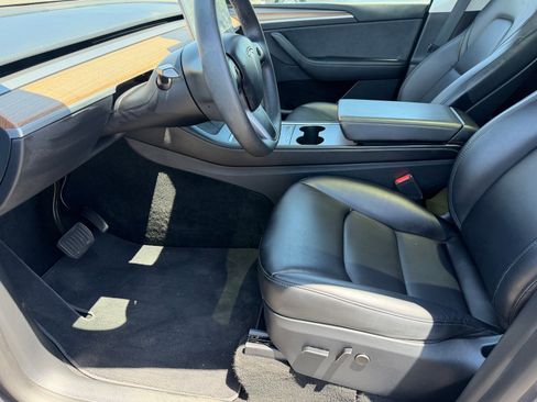 Used 2023 Tesla Model Y Long Range AWD/4WD image 15