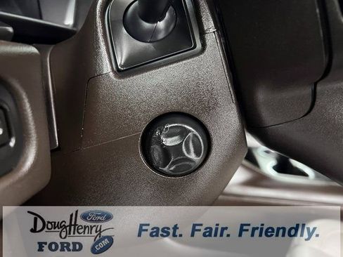 Used 2022 GMC Yukon SLT w/ SLT Premium Package image 27