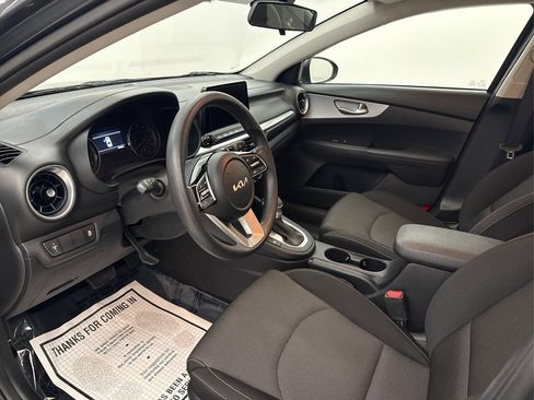 Used 2024 Kia Forte LXS FWD image 9