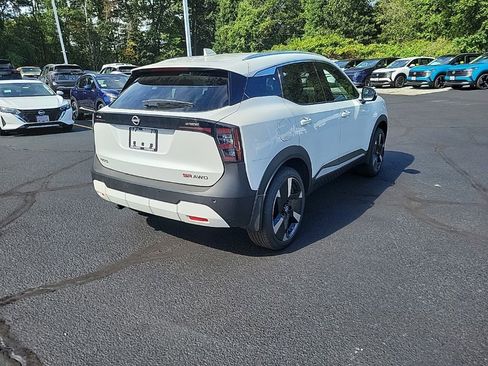 New 2025 Nissan Kicks SR w/ SR Premium Package image 5