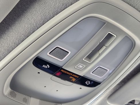 New 2025 Volvo XC40 B5 Ultra w/ Protection Package image 30