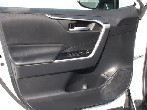 Certified 2025 Toyota RAV4 XLE image 10