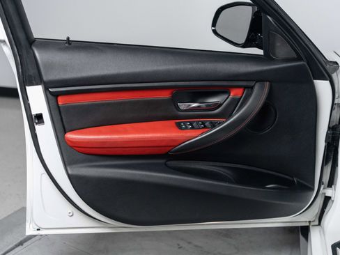 Used 2015 BMW M3 RWD image 59
