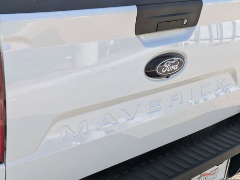 New 2025 Ford Maverick XL w/ Equipment Group 102A image 38