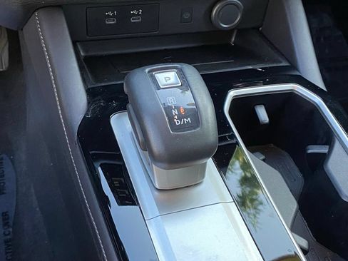 Used 2025 Mitsubishi Outlander SE AWD/4WD image 21