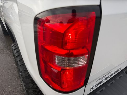 Used 2018 GMC Sierra 1500 SLE w/ SLE Value Package RWD image 16