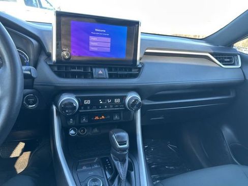 Used 2023 Toyota RAV4 SE w/ Convenience Package AWD/4WD image 27