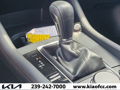 Used 2020 MAZDA MAZDA3 Sedan FWD image 29