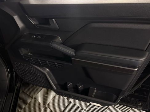 Used 2025 Toyota 4Runner SR5 image 34