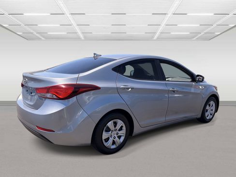 Used 2016 Hyundai Elantra SE FWD image 5
