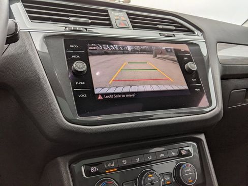 Certified 2021 Volkswagen Tiguan SE image 17