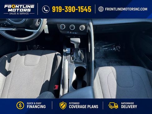 Used 2022 Hyundai Elantra SE FWD image 21