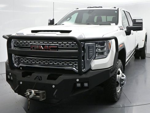 Used 2022 GMC Sierra 3500 Denali w/ Denali Ultimate Package AWD/4WD image 3