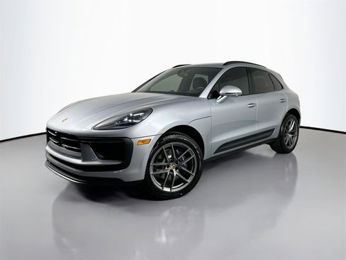 New 2026 Porsche Macan image 1