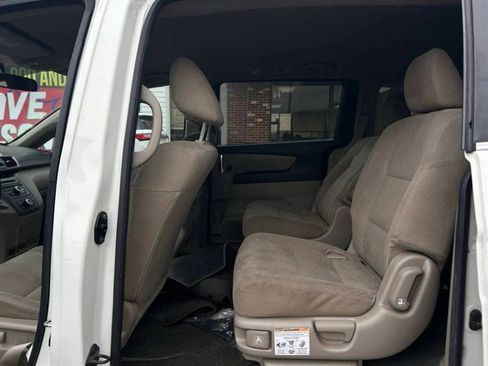 Used 2014 Honda Odyssey LX image 17