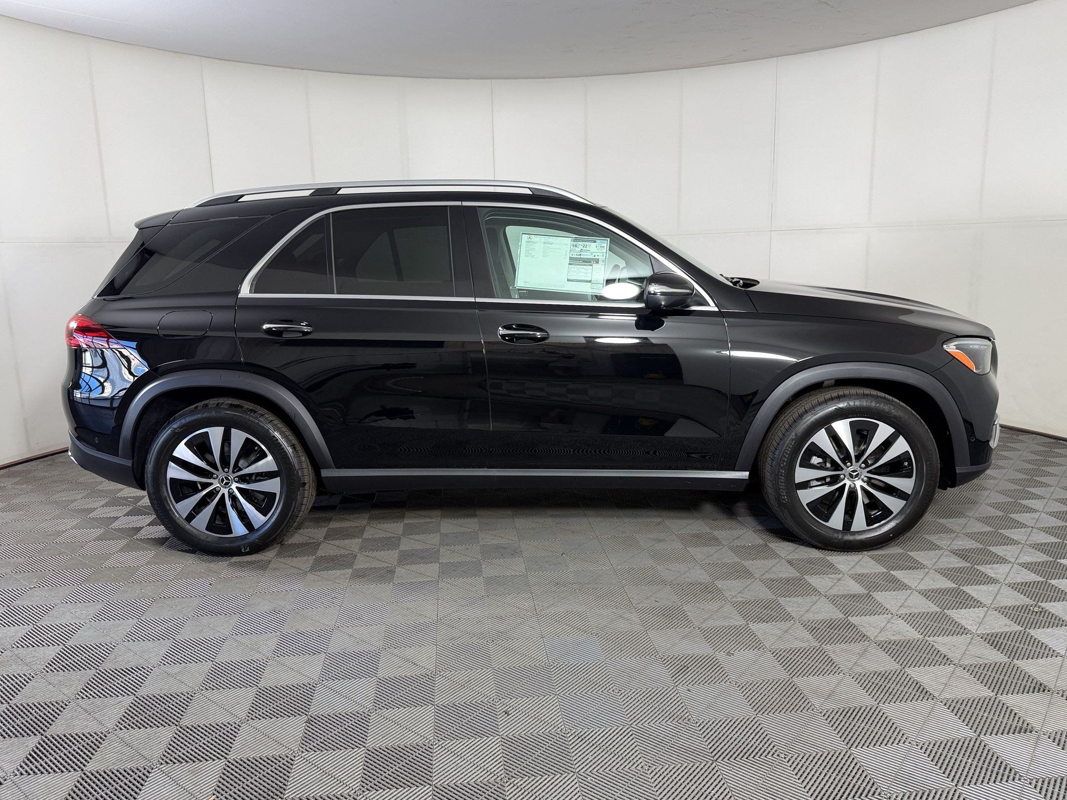 New 2026 Mercedes-Benz GLE 450e 4MATIC image 8