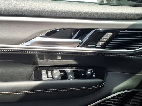 New 2026 Jeep Grand Wagoneer Limited AWD/4WD image 13