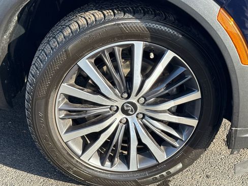 Used 2022 INFINITI QX60 Sensory image 9