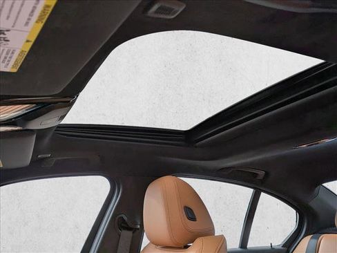 Used 2026 BMW 330i xDrive Sedan w/ Convenience Package image 15