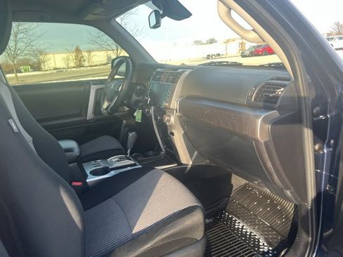 Used 2020 Toyota 4Runner SR5 image 31