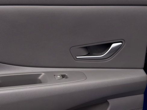 Used 2024 Hyundai Elantra SE image 35