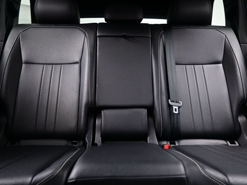 Used 2023 Volkswagen Tiguan SE R-Line AWD/4WD image 17