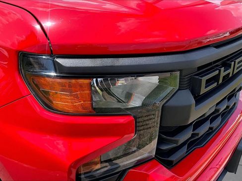 Used 2022 Chevrolet Silverado 1500 Custom AWD/4WD image 27