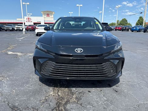 Used 2026 Toyota Camry LE FWD image 3