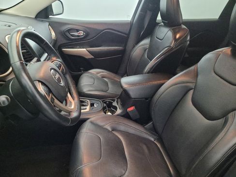 Used 2018 Jeep Cherokee Limited image 17