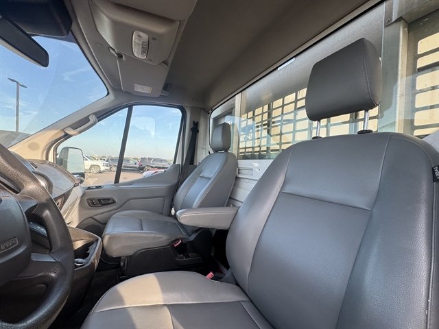 Used 2018 Ford Transit 250 138 RWD image 6
