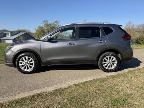Used 2019 Nissan Rogue SV image 9